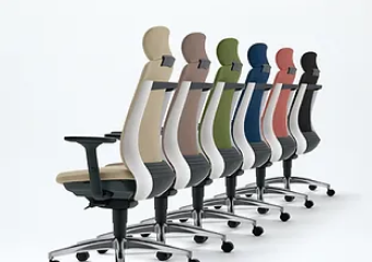 プラス株式会社