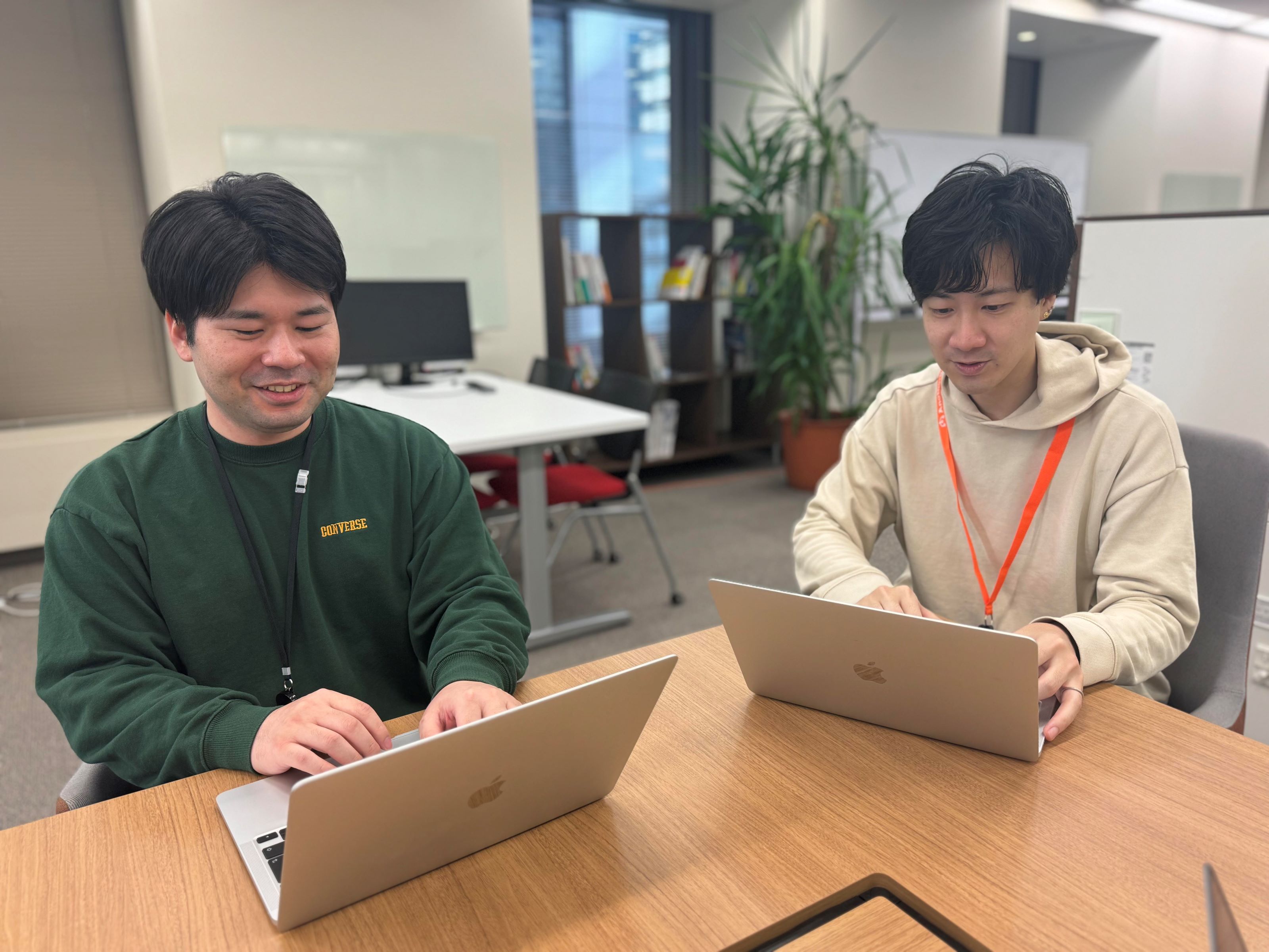 株式会社カーフロンティア