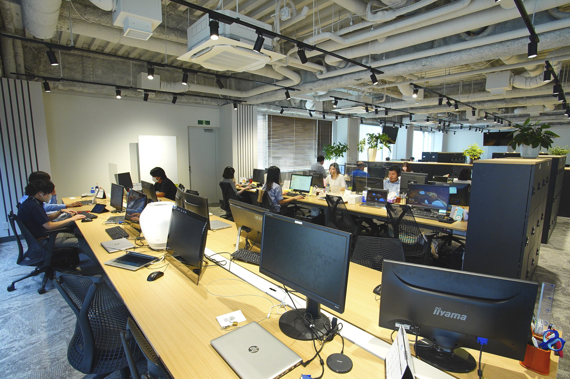 インヴァスト証券株式会社