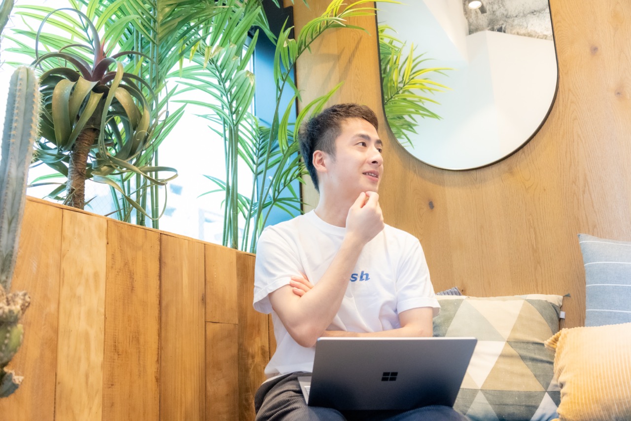 株式会社Srush