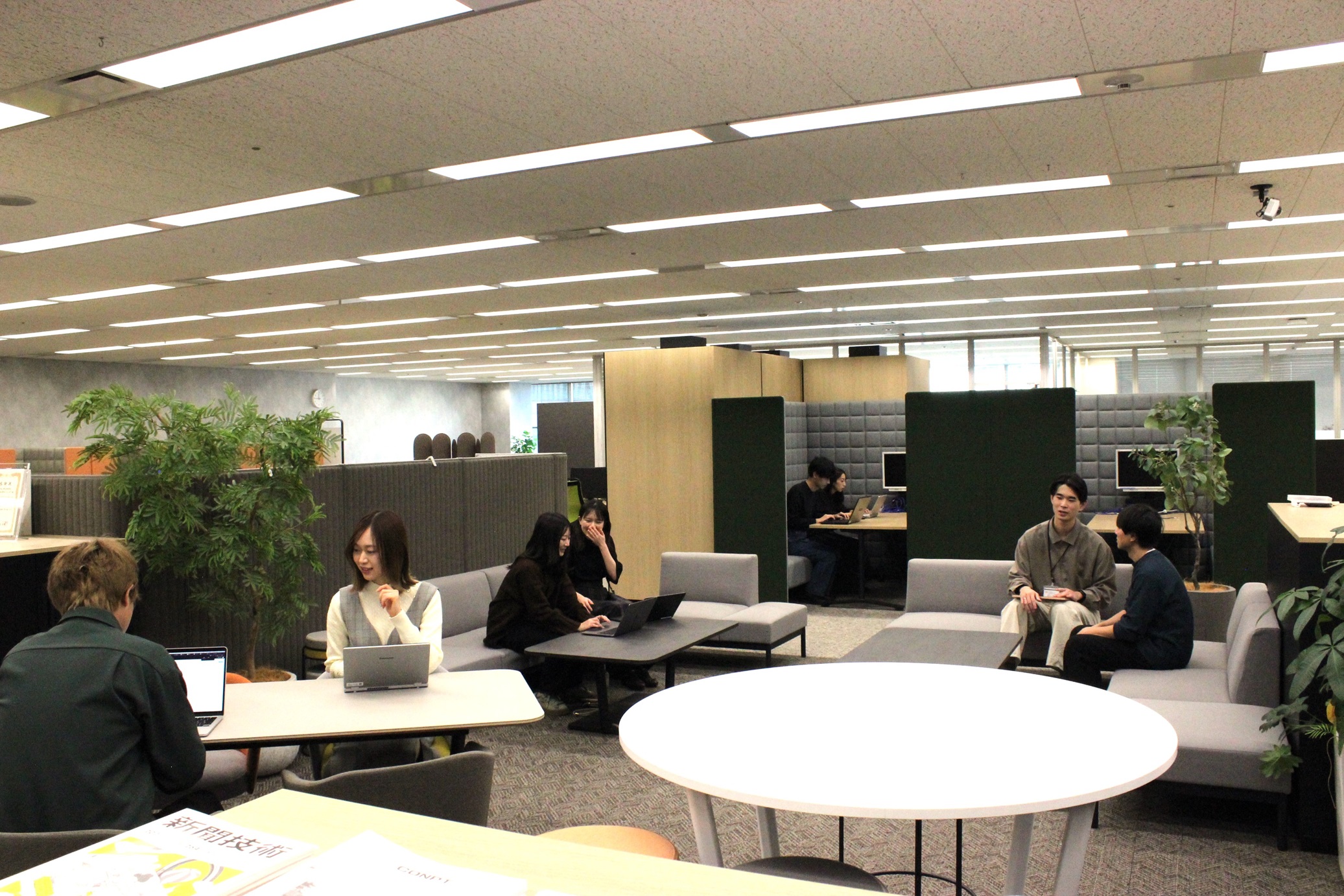株式会社朝日新聞社