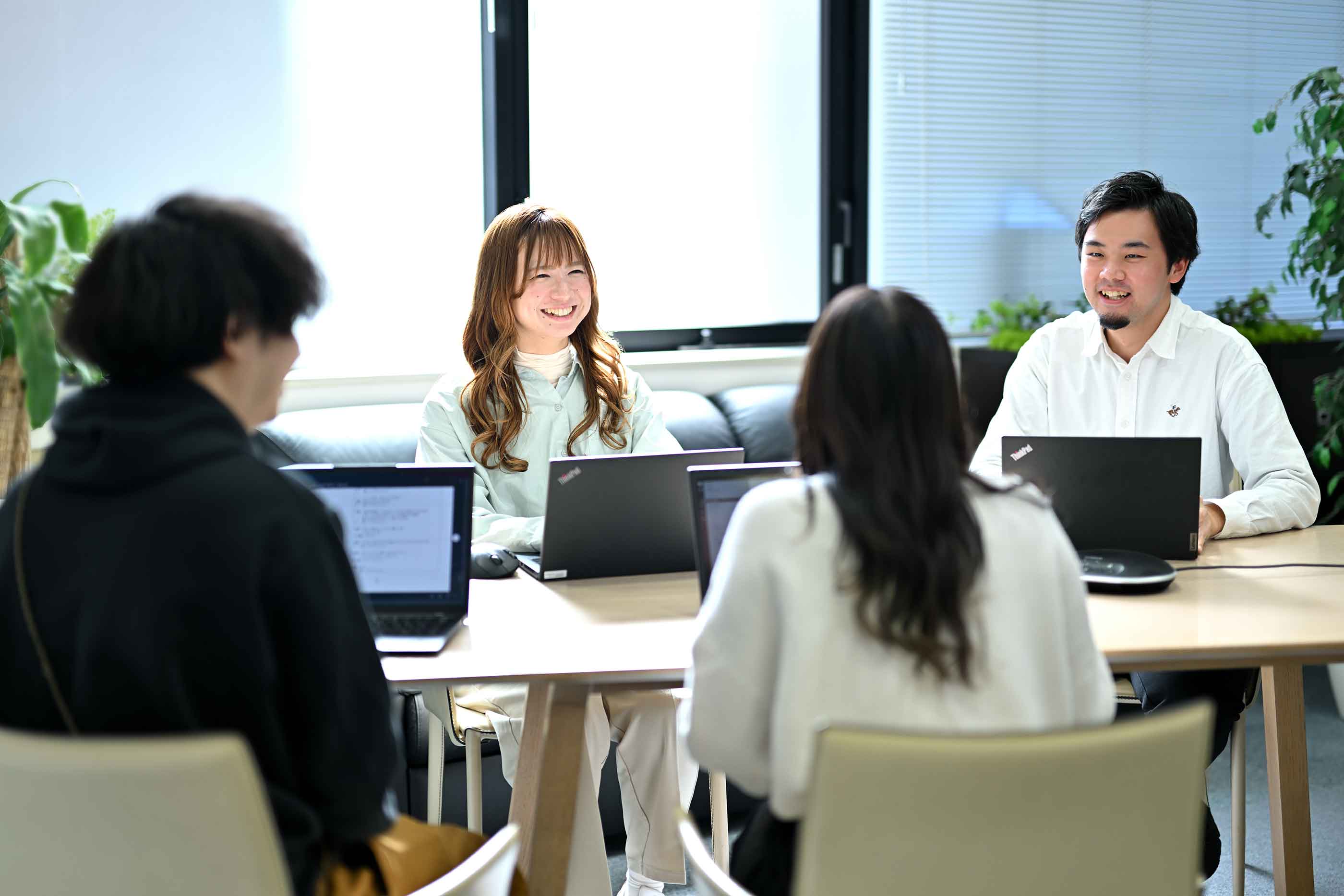 株式会社ラクーンホールディングス